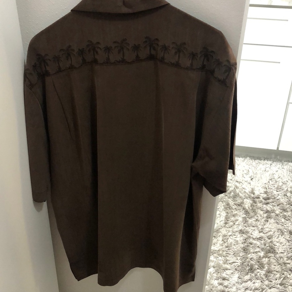 Size medium Tommy Bahama men’s shirts